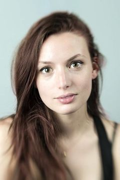 Gaite Jansen interpreta Hedda / Scarlett