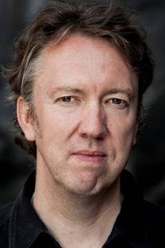 Richard Lumsden interpreta Major-General Hastings Ismay