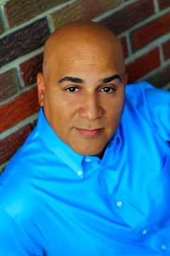 Mark R. Anthony interpreta Fink
