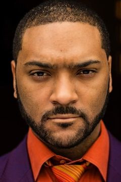 Langston Fishburne interpreta Young Bill