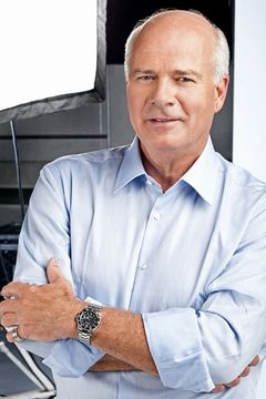 Peter Mansbridge interpreta Peter Moosebridge (voice)