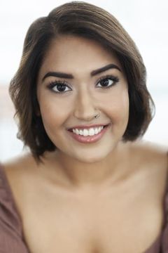 Rajat Saini interpreta Make-up Artist #1