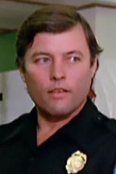 Gary Kiefer interpreta Forrester