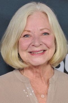 Debra Mooney interpreta Edna Harper