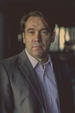 Albrecht Ganskopf interpreta Autohändler