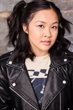 Grace Lu interpreta Grace (voice)