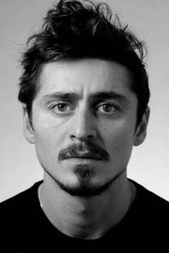 Alexej Manvelov interpreta Alexei Petrov