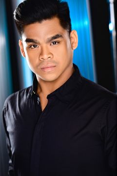 Sean Michael Perez interpreta Mortal