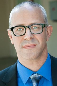 Adam Carl interpreta Donatello (voice)