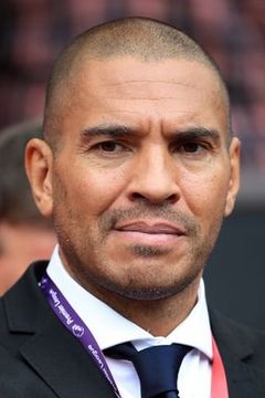 Stan Collymore interpreta Kevin Franks