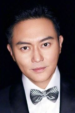 Julian Cheung interpreta Au Pak-man