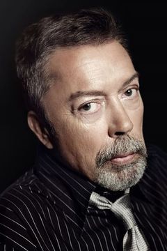 Tim Curry interpreta Philippe (voice)