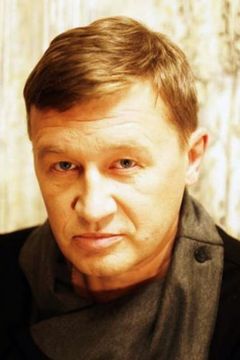 Oleg Fomin interpreta examiner