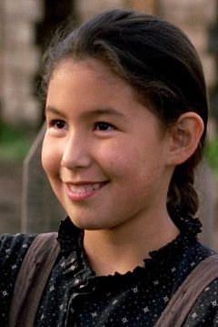 Sekwan Auger interpreta Young Isabel Two