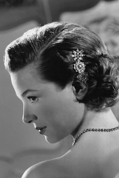 Patricia Tiernan interpreta Wang Khan's Wife (uncredited)