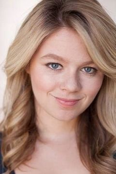 Sierra Heuermann interpreta Slumber Party Girl (uncredited)