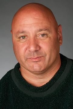 William Xifaras interpreta Kiko
