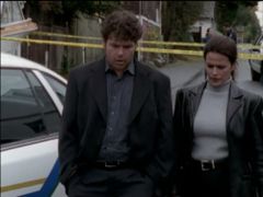 Lee Jay Bamberry interpreta New Governor