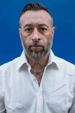 Frédéric Alhinho interpreta Bart's Thug