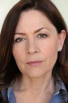 Carole Ruggier interpreta The Mom