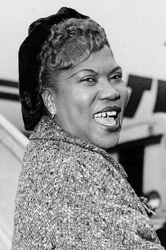 Sister Rosetta Tharpe interpreta Sister Rosetta Tharpe (archive footage) (uncredited)