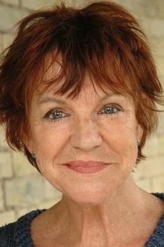 Polly Hemingway interpreta Margaret Goodwin, Woman Recognising Yeoman