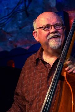 Putter Smith interpreta Mr. Kidd