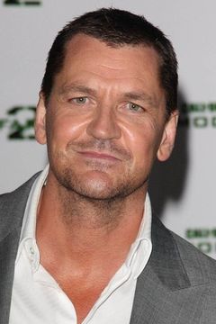 Craig Fairbrass interpreta Lincoln Burgess