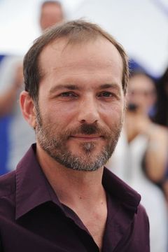 Muhammet Uzuner interpreta Murat