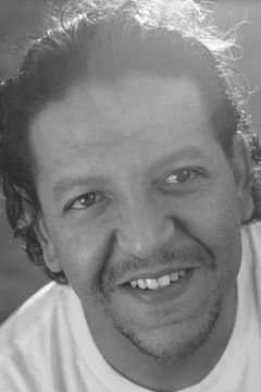 Hafid Abdelmoula interpreta Funeral Driver (uncredited)