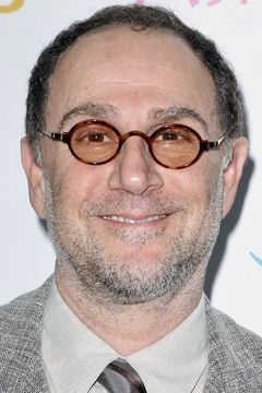 John Kassir interpreta Additional Voices (voice)