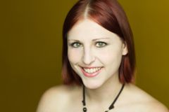 Emily Schooley interpreta Hot Football Fan (uncredited)