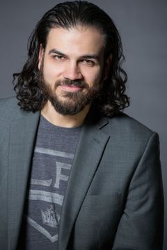 AJ Meijer interpreta Mike