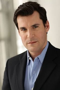 Sean Maher interpreta Nightwing (Voice)