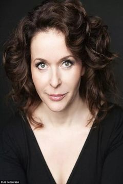 Julia Sawalha interpreta Ginger (voice)