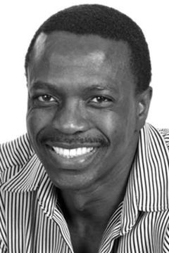 Getmore Sithole interpreta Uncle Rudy