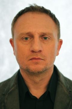 Pavel Bezděk interpreta Prison Guard