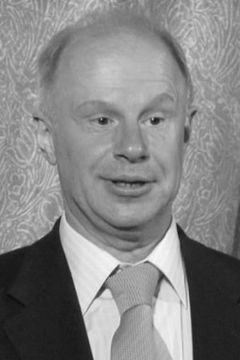 Avangard Leontyev interpreta André Tolstoi's uncle