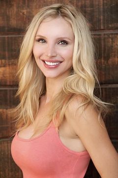 Katya Bakat interpreta Dr. Cara