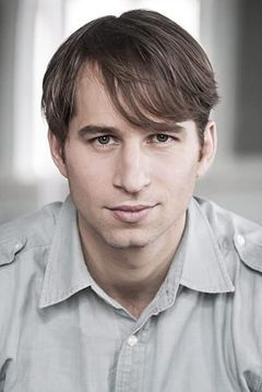 Alexandre Dubois interpreta Radar Officer (Enterprise)