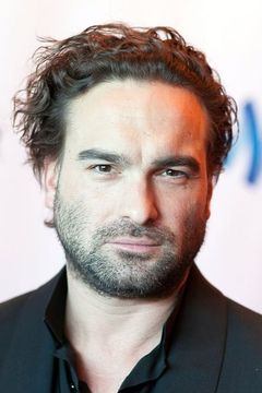 Johnny Galecki interpreta Leonard Hofstadter