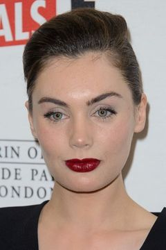 Poppy Corby-Tuech interpreta Vinda Rosier
