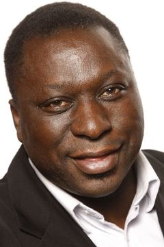 Mouss Diouf interpreta Baba, pirate watch