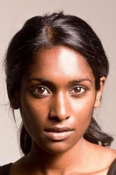 Anneika Rose interpreta Maggie Kean