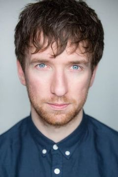 Gruffudd Glyn interpreta Rees