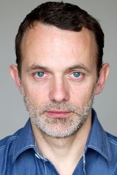 Xavier Brossard interpreta Volunteer Fire Station