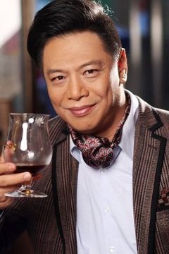Lee Kin-Yan interpreta Manny
