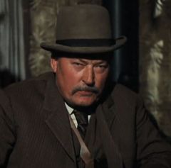 Herbert Nelson interpreta Dr. Eckener