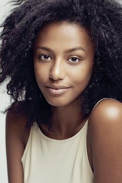 Shalom Brune-Franklin interpreta Aoife
