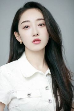 Jiang Mengjie interpreta Fiona